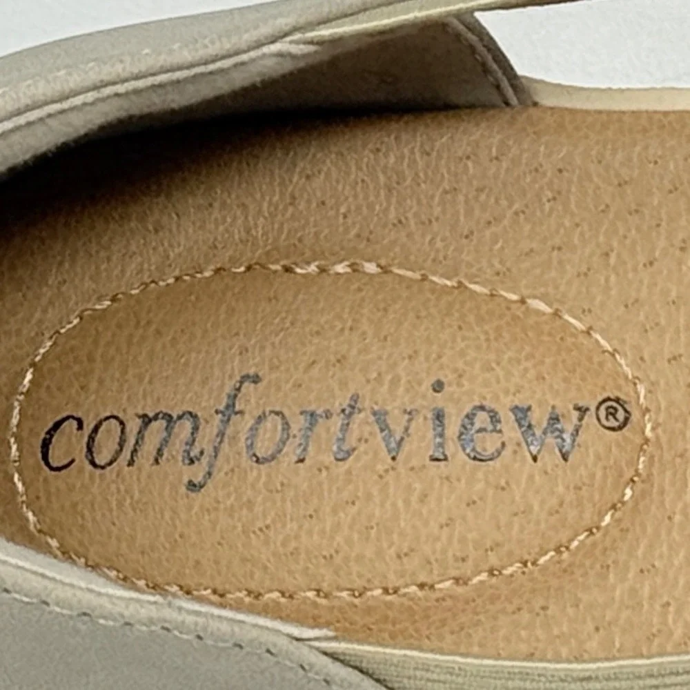 Comfortview Zoe Taupe Perforated Shoes Women 8.5 WW Wide Width Hipster Preppy